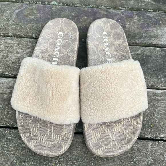 Coach sheep shearling Autentic cooor cream size 9 - Picture 1 of 7